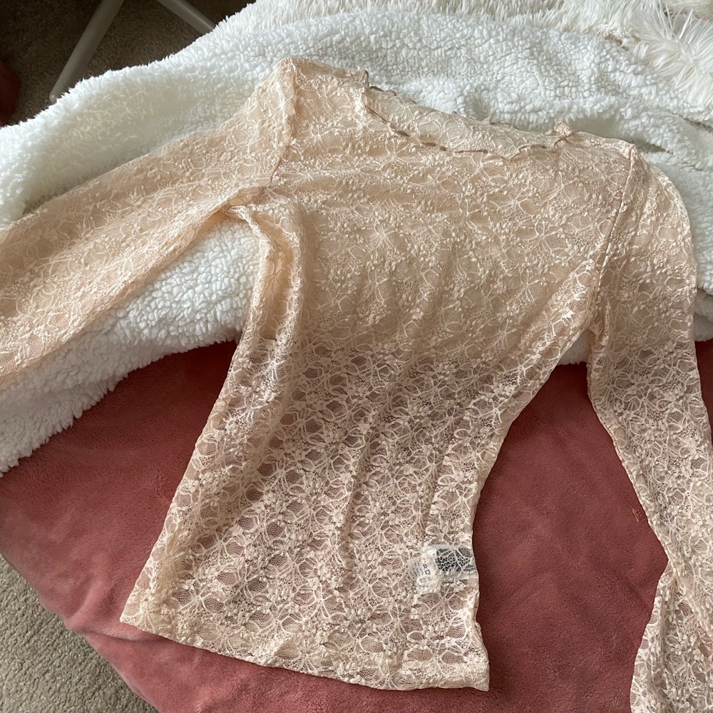 Cream lace full sleeve top